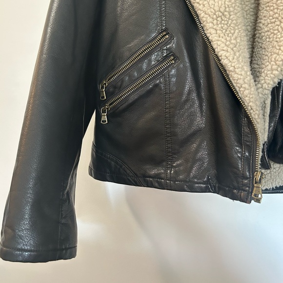 NWT leather Levi’s jacket - Picture 3 of 10